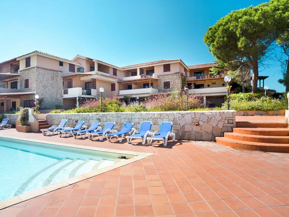 Property, Swimming Pool, Building, Real Estate, Resort, Apartment, House, Residential Area, Home, Vacation