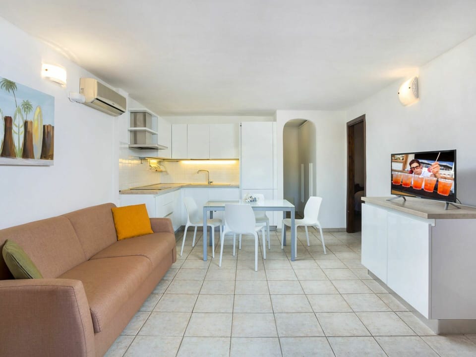Room, Property, Interior Design, Furniture, Living Room, Building, Suite, Floor, House, Real Estate