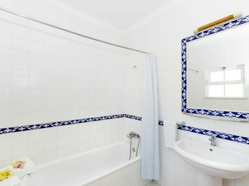 Property, Building, Plumbing Fixture, Sink, Purple, Bathroom, Tap, Mirror, House, Bathroom Sink