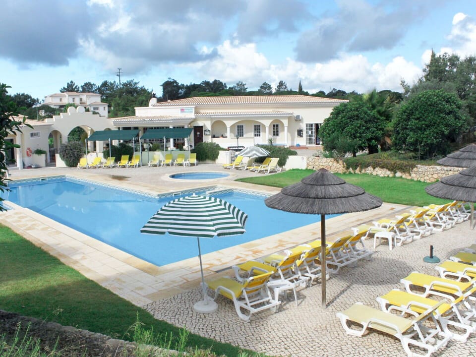 Property, Building, Swimming Pool, Real Estate, House, Estate, Villa, Resort, Architecture, Residential Area