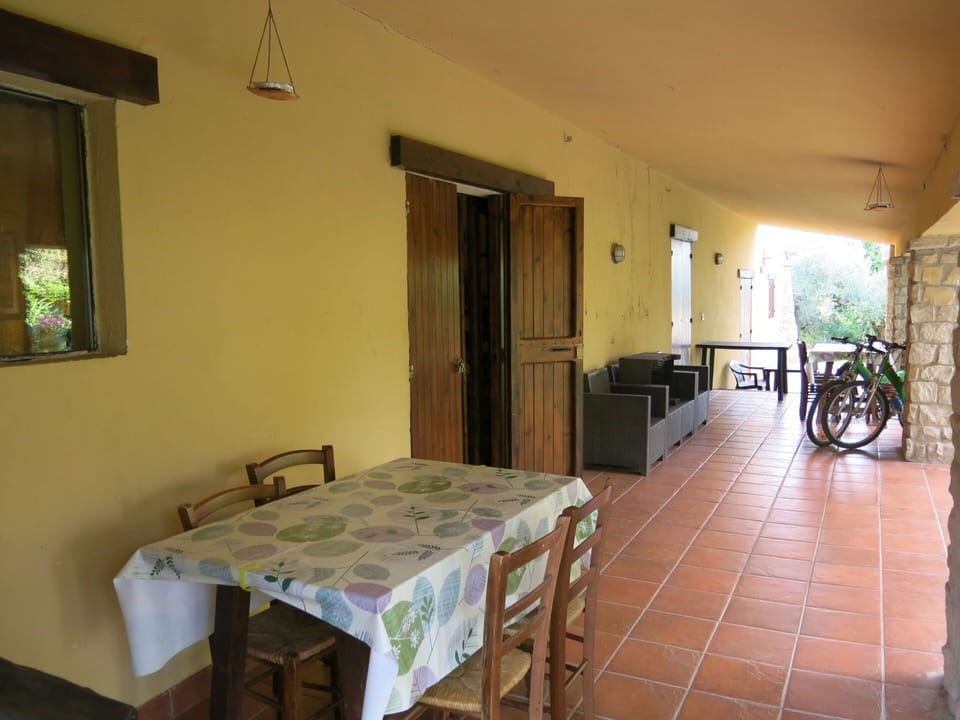 Property, Room, Building, Floor, Furniture, House, Real Estate, Table, Interior Design, Ceiling