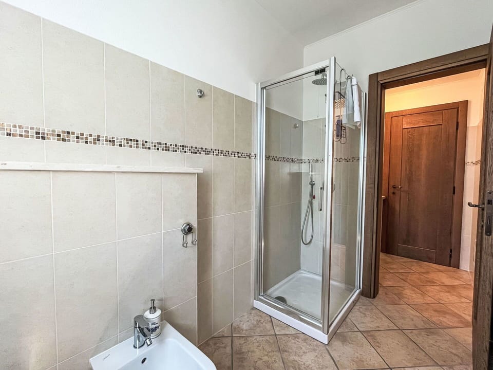 Plumbing Fixture, Shower Door, Building, Bathroom, Shower, Door, Shower Head, Interior Design, Flooring
