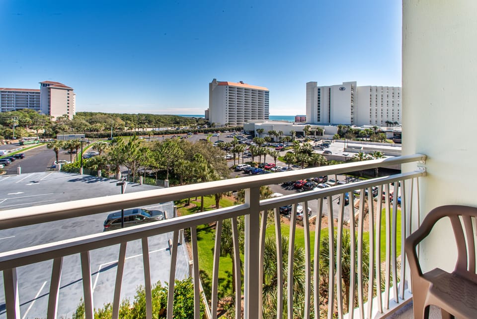 Gulf Views and Breezes from the Balcony-Suite Destin-ation