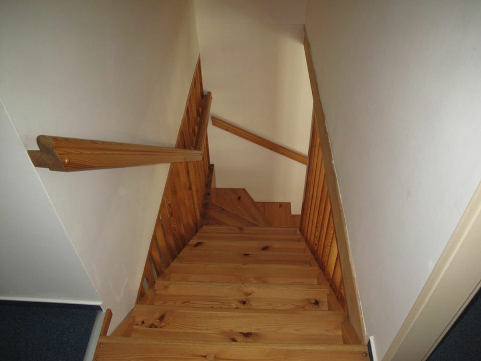 Stairs, Wood, Building, Floor, Flooring, Wood Stain, House, Hardwood, Lumber, Plywood