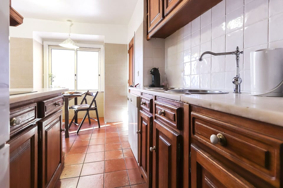 Apartment, 3 Bedrooms, Non Smoking | Private kitchen | Full-size fridge, microwave, oven, stovetop