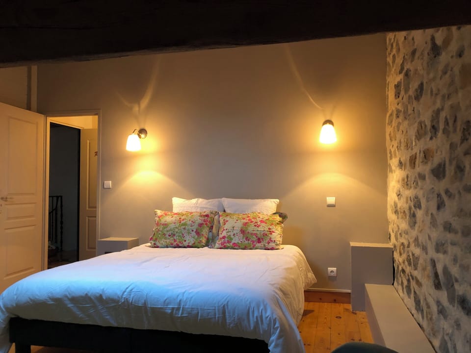 Deluxe Room | Egyptian cotton sheets, premium bedding, soundproofing, free WiFi