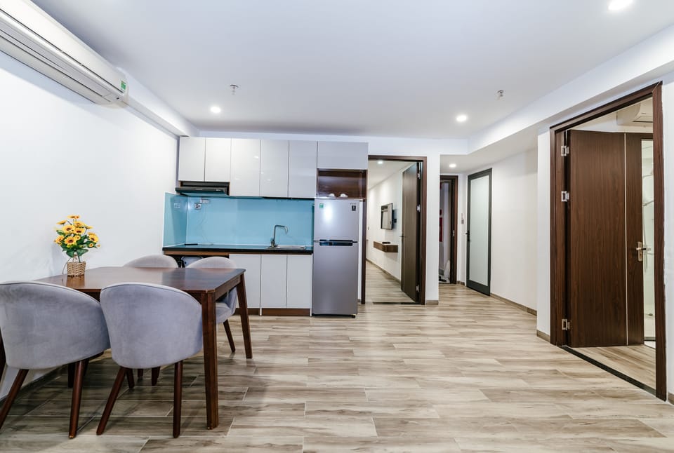 Suite Apartment, 2 Bedrooms | In-room dining