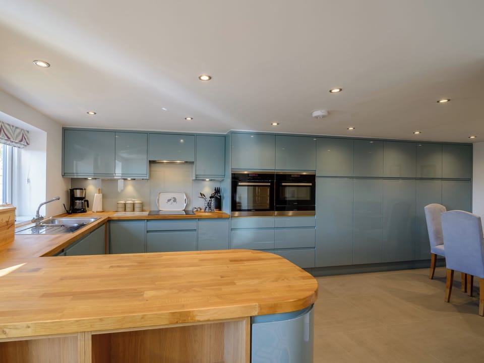 Roomy kitchen with breakfast area | Penthwaite, Leyburn