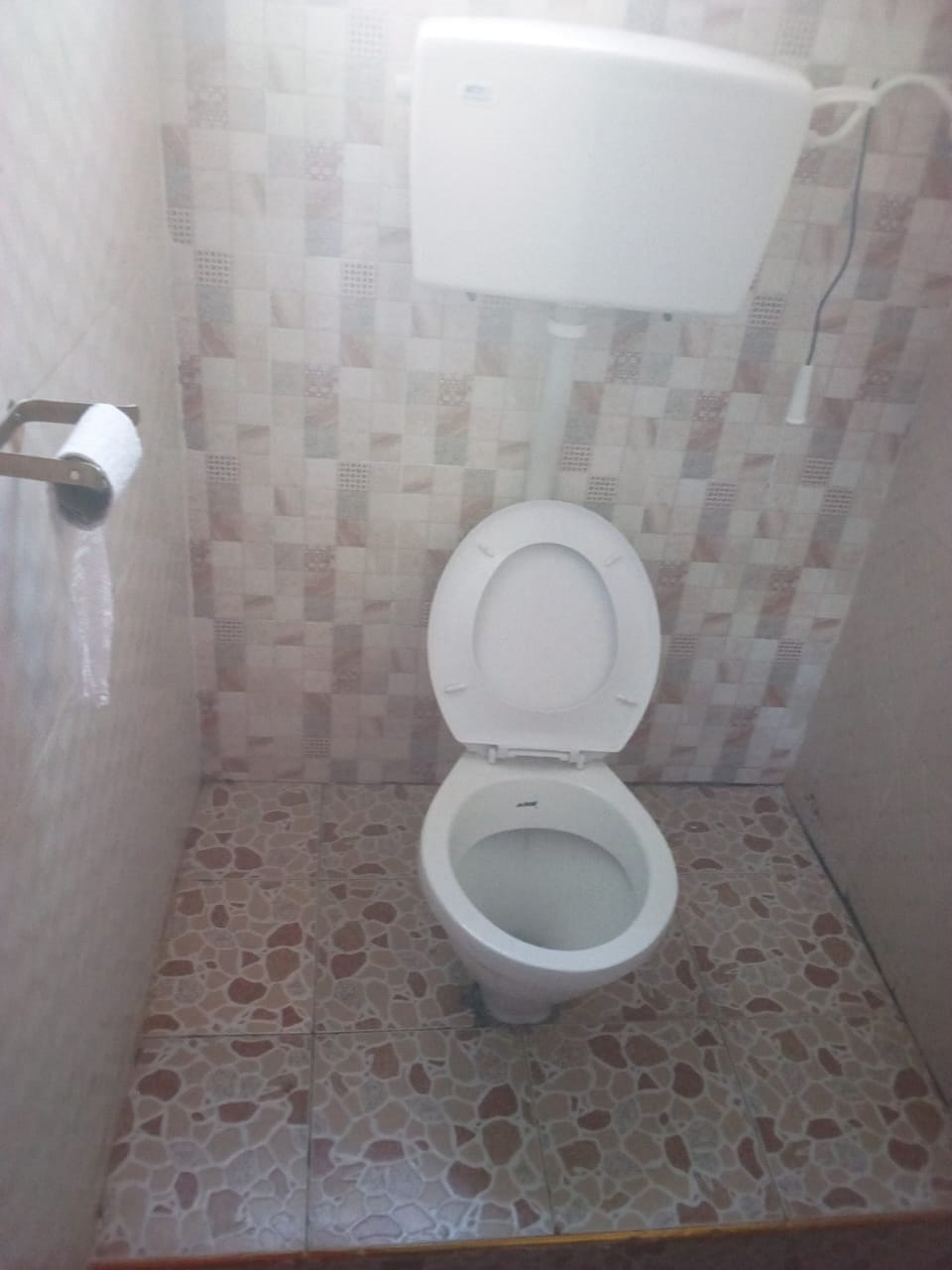 Deluxe Double Room | Bathroom | Shower, rainfall showerhead, towels, soap