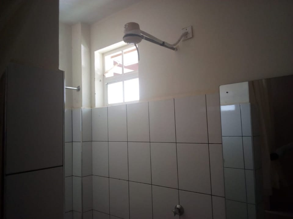 Standard Room | Bathroom | Shower, rainfall showerhead, towels, soap