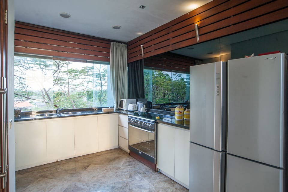 Penthouse, 2 Bedrooms | Private kitchen