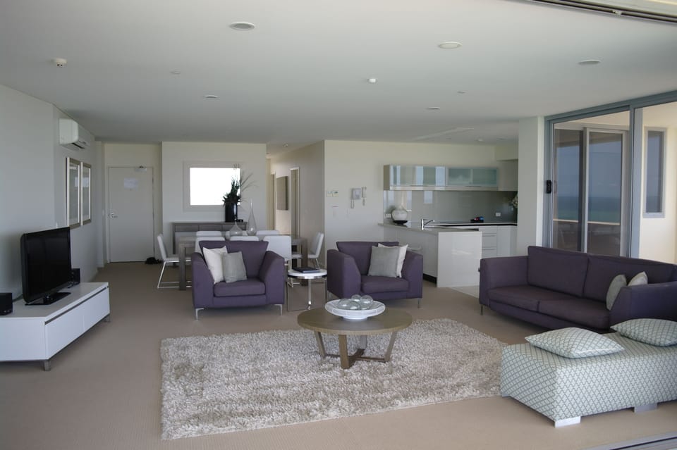 Penthouse - Three Bedroom | Living area