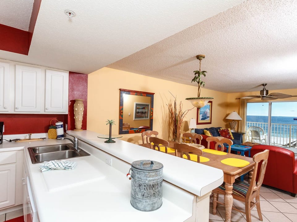 Condo | Private kitchen | Oven, stovetop, toaster