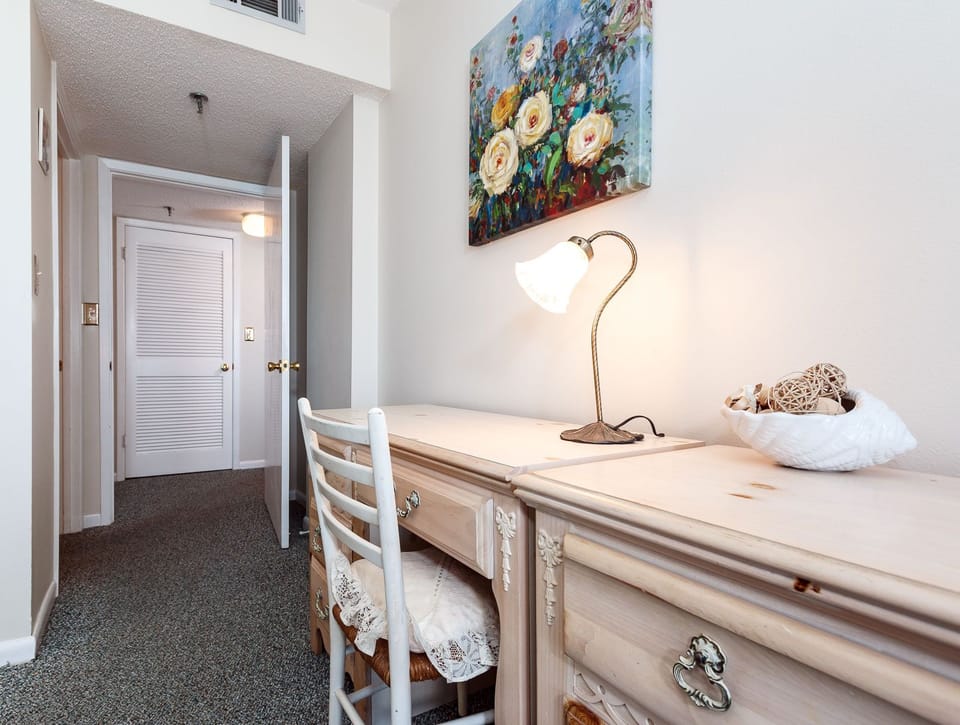 Condo (Surf Dweller 709 by Brooks and Shorey) | 2 bedrooms, WiFi (surcharge)