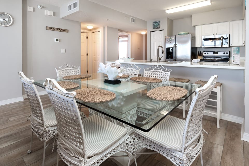 Condo | Private kitchen | Oven, stovetop, toaster