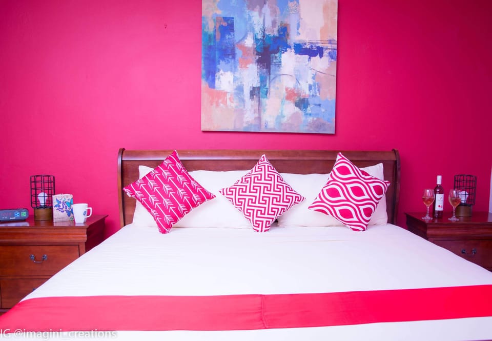 City Apartment, 1 Bedroom, City View, Executive Level | 1 bedroom, in-room safe, blackout drapes, iron/ironing board