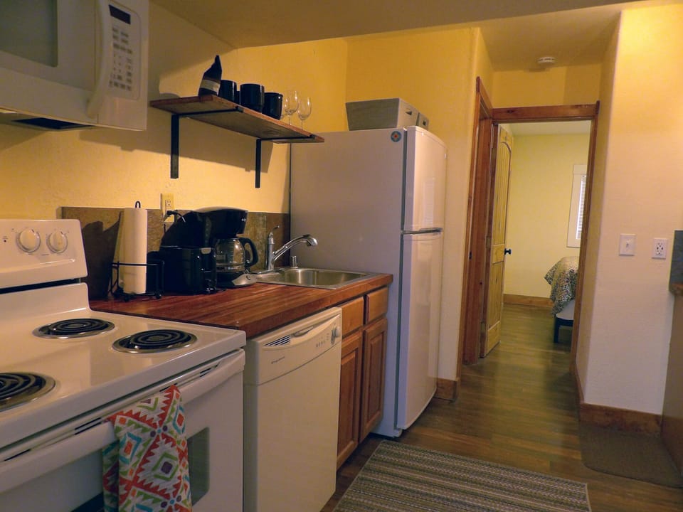 Full Kitchen