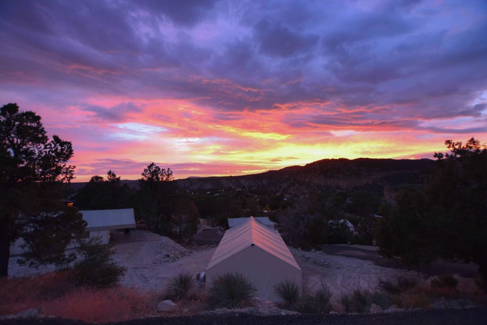 Sunset views from your East Zion Resort stay, the perfect way to unwind after a day exploring Zion National Park, Bryce Canyon, and Southern Utah.