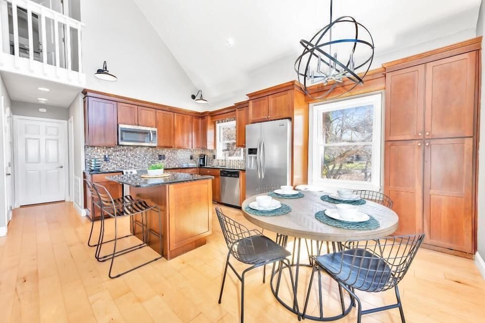 House, Multiple Beds (Blarney Bay) | Dining