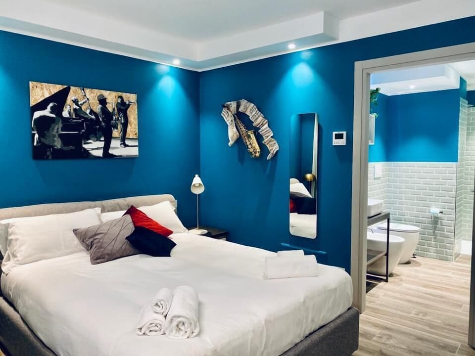 Deluxe Double Room (Jazz 1) | Hypo-allergenic bedding, memory foam beds, in-room safe