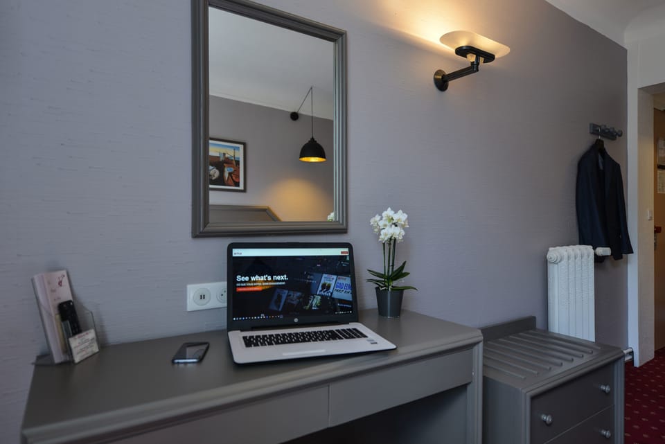 In-room business center