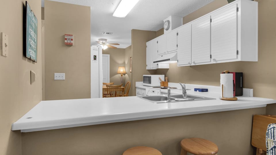Reel Relaxing Kitchen