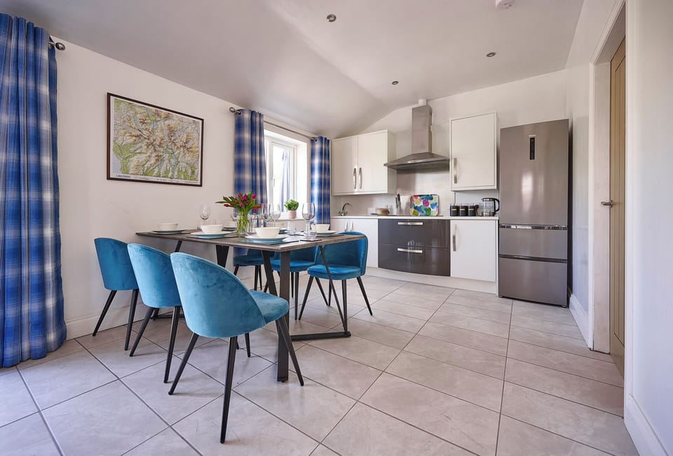 Luxury Cabin, Shared Bathroom (Bracken Barn) | Private kitchen