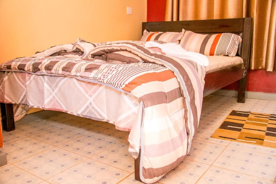 Standard Room | Desk, iron/ironing board, free WiFi, bed sheets