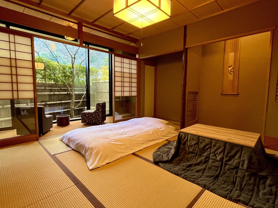 Down comforters, in-room safe, free WiFi, bed sheets