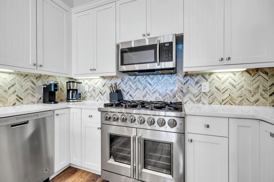 2nd Floor - Beautifully update kitchen with high end appliances