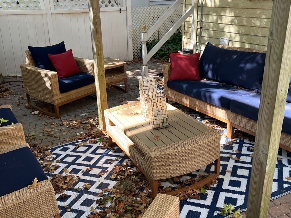 Outdoor lounge seating.