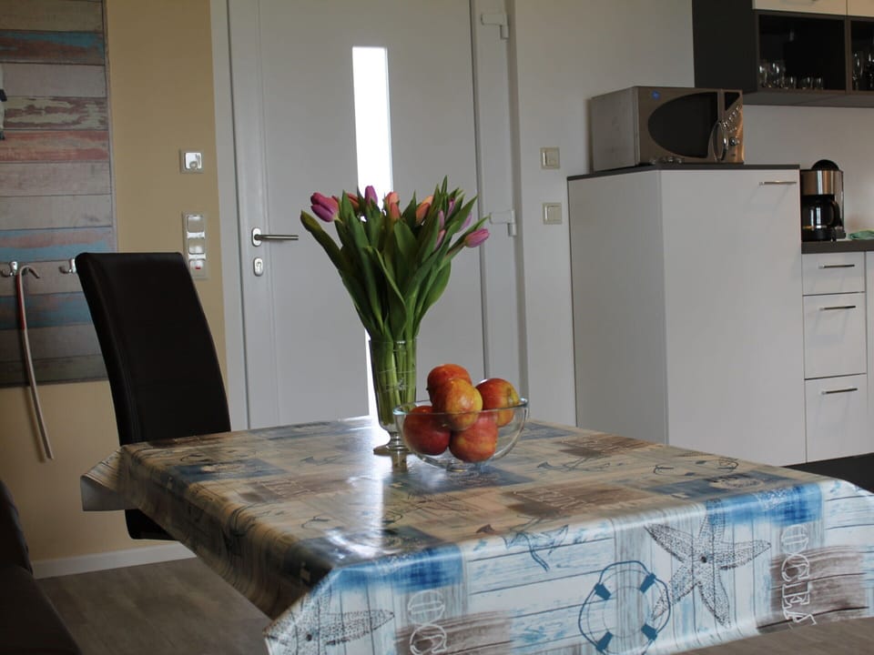Bungalow | Dining