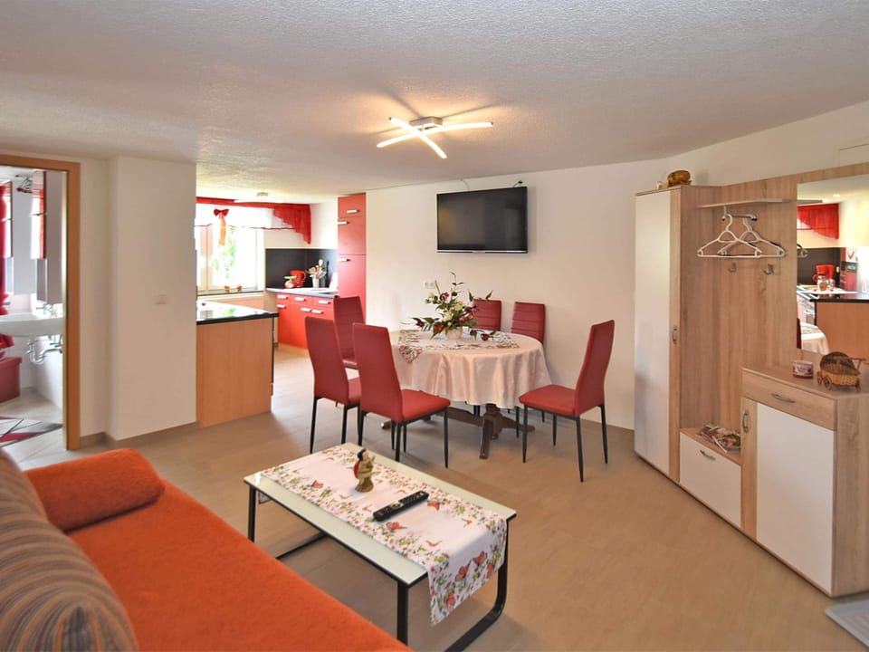Apartment | Dining
