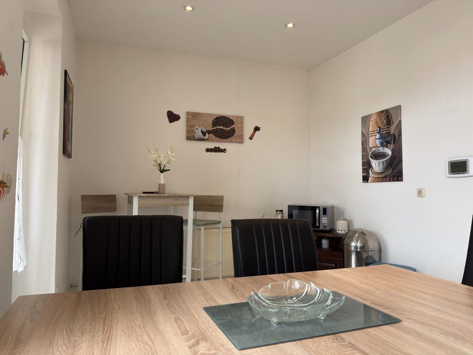 Apartment | Private kitchen | Toaster, highchair