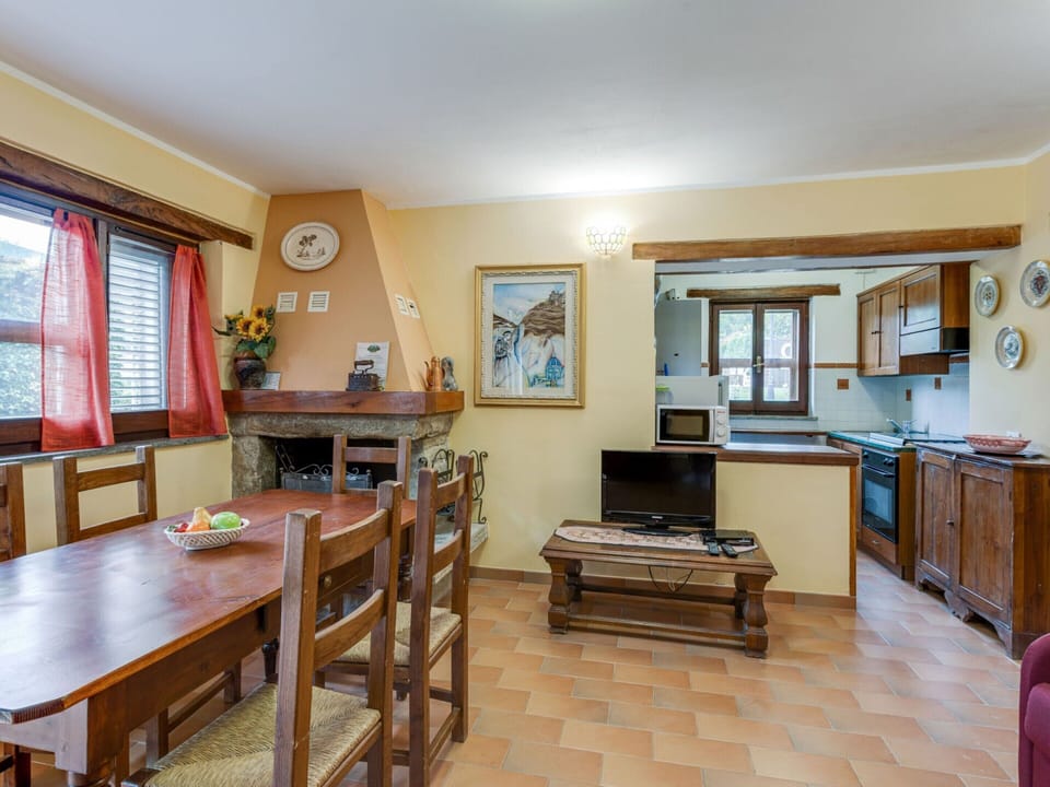 House | Dining