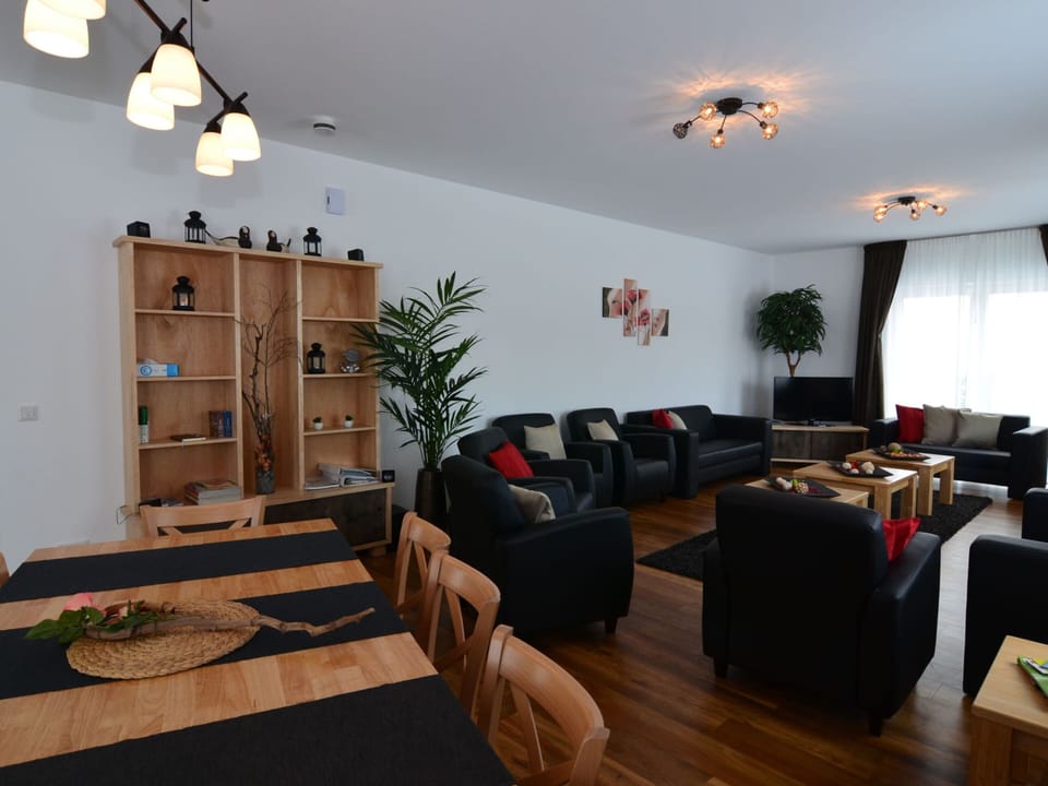 Villa | Dining