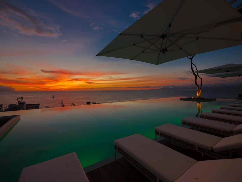 Enjoy your drinks while you are watching the sunset
