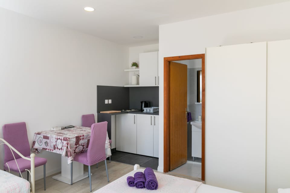 Kitchenette