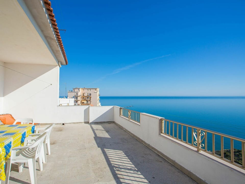 Sky, Water, Building, Blue, Wood, Shade, Coastal And Oceanic Landforms, House, Condominium, Horizon