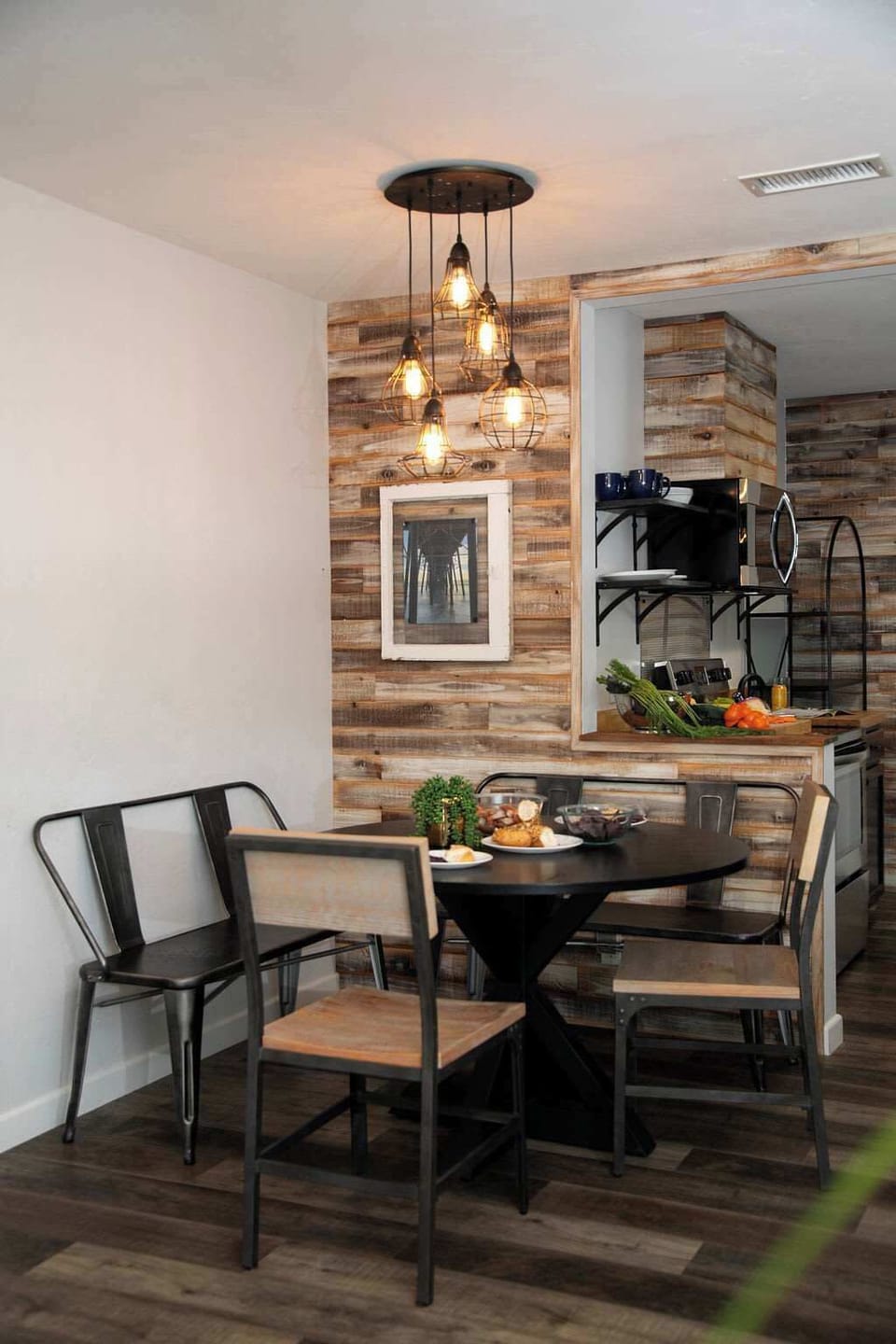 18.  Cozy Dining Nook with Seats for 6