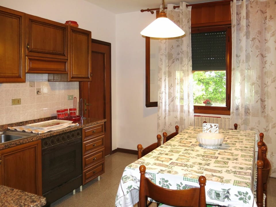 Countertop, Room, Furniture, Property, Cabinetry, Kitchen, Building, Floor, Interior Design, House