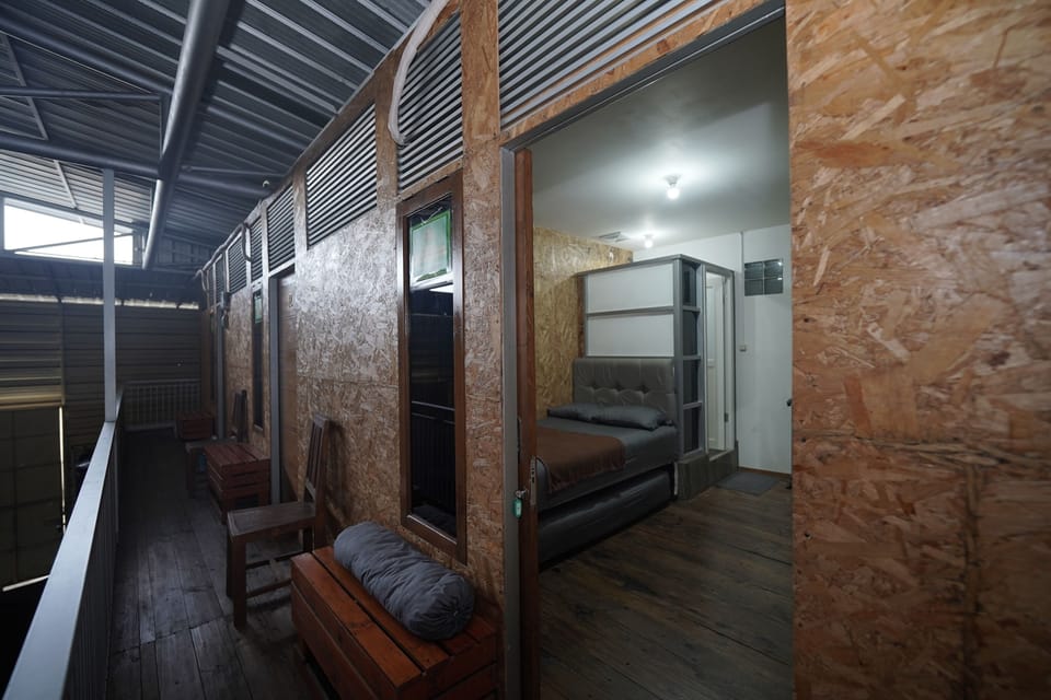Standard Room | Free WiFi, bed sheets