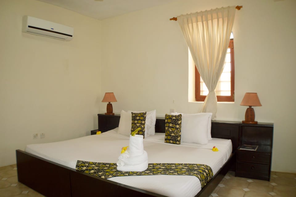 Standard Double or Twin Room, 1 Bedroom, Harbor View | Minibar, WiFi (free)