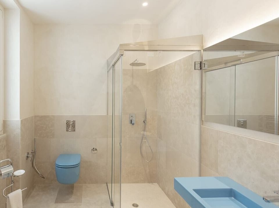 Superior Double Room, Partial Sea View (Santa Lucia) | Bathroom | Shower, free toiletries, hair dryer, bathrobes