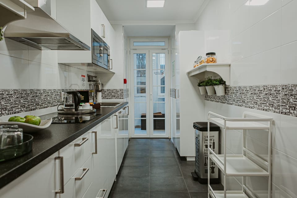 Shared fridge, microwave, espresso maker, coffee/tea maker
