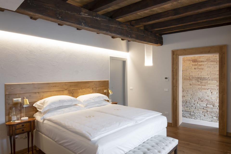 Deluxe Room (Bouganville) | Minibar, in-room safe, individually decorated, individually furnished