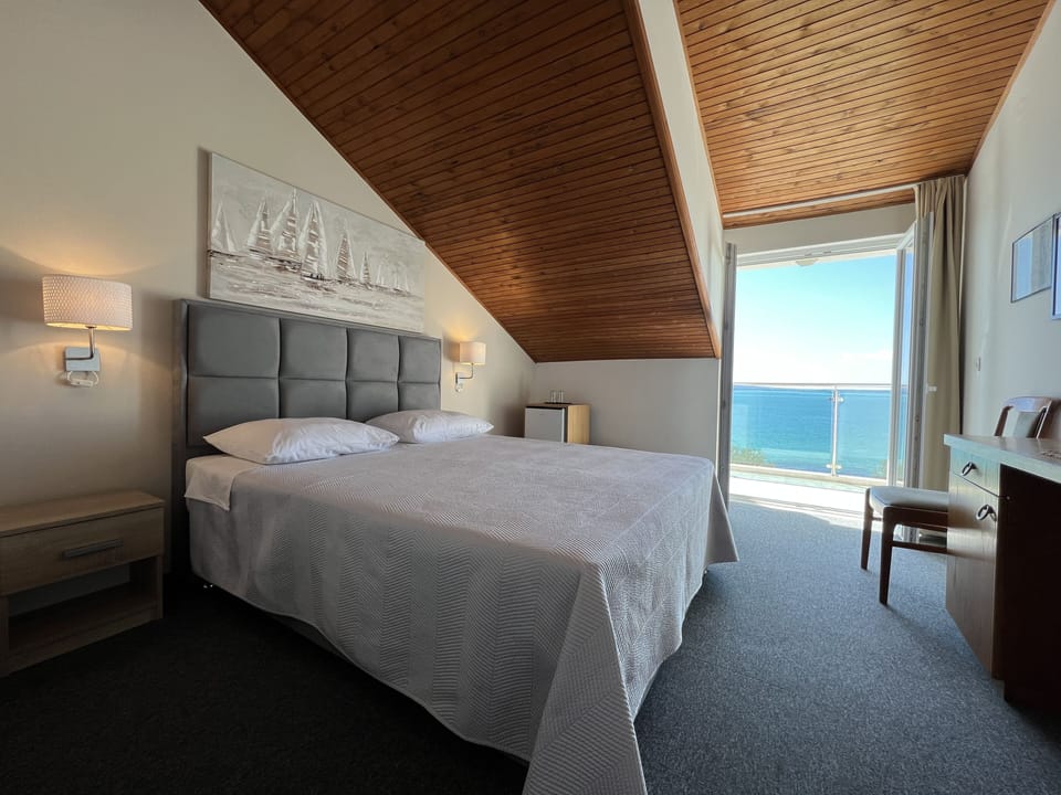 Double Room, Balcony, Sea View (2nd Floor) | Memory foam beds, in-room safe, desk, laptop workspace