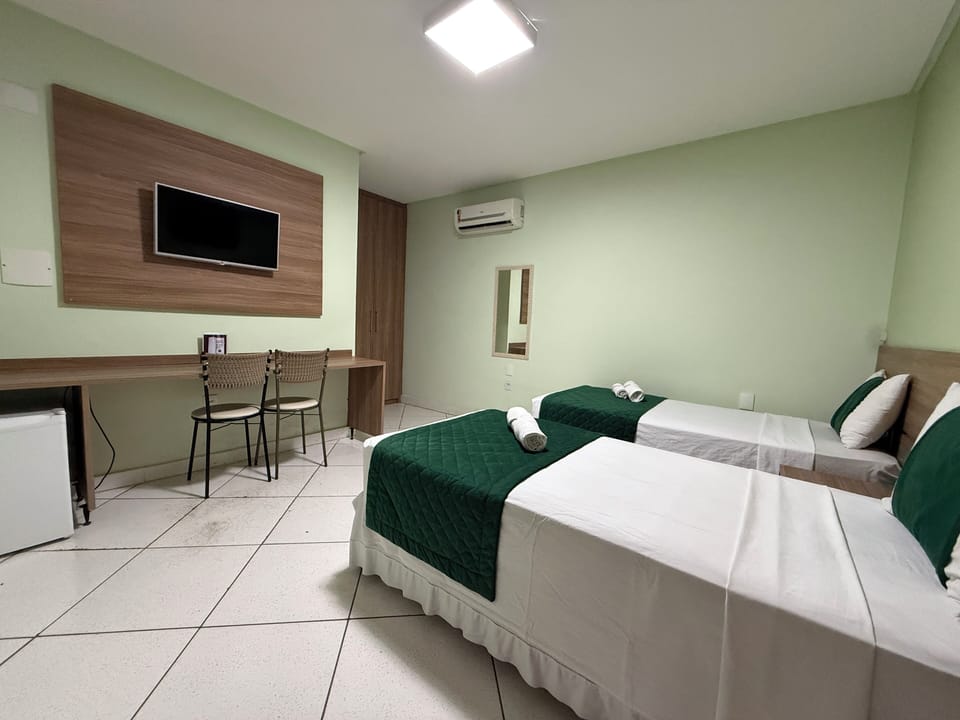 Standard Twin Room | Desk, free WiFi, bed sheets