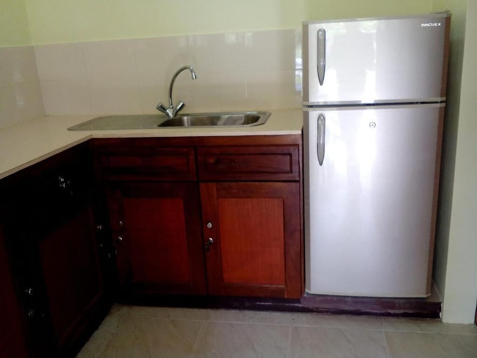 Shared fridge, shared microwave