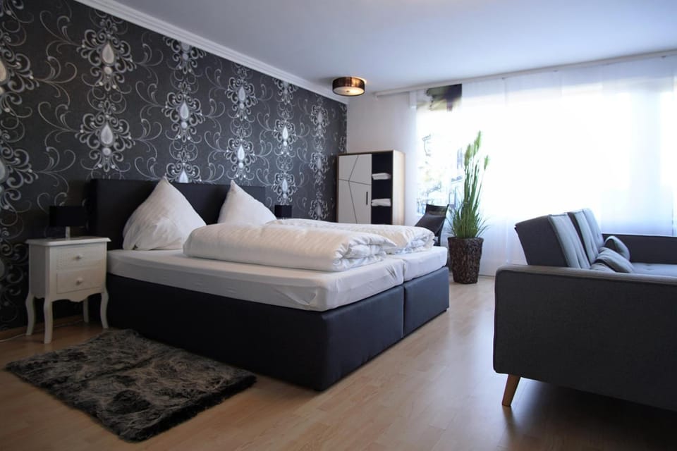 Classic Double or Twin Room, Non Smoking | Soundproofing, WiFi (free)